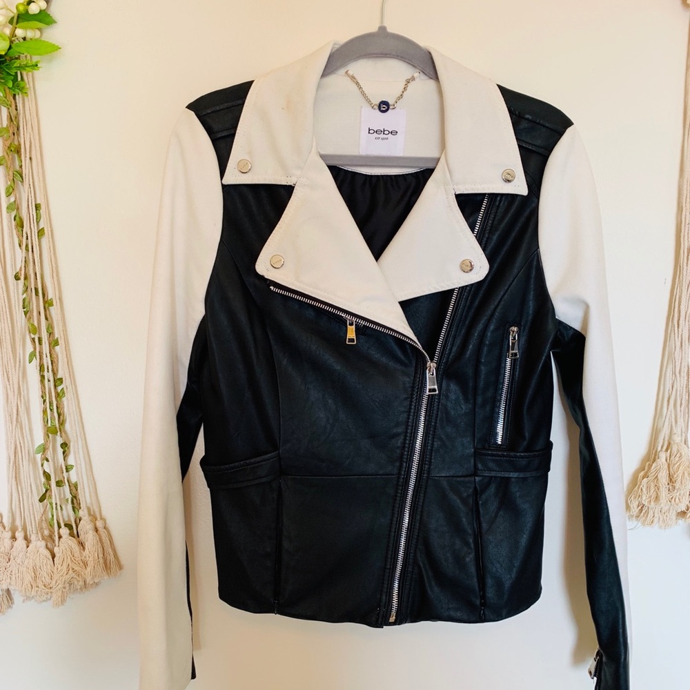 Stylish moto jacket!